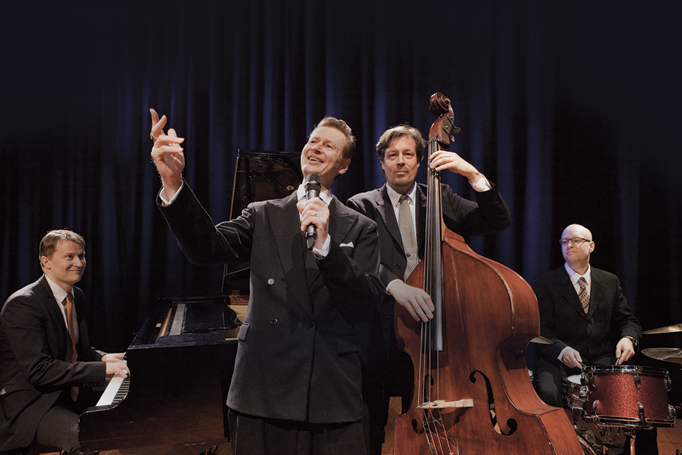 Pianisti Janne Maarala Trio Featuring Juki Välipakka